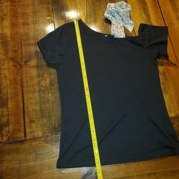 Black top cold shoulder ribbon strap Small - Picture 7 of 10